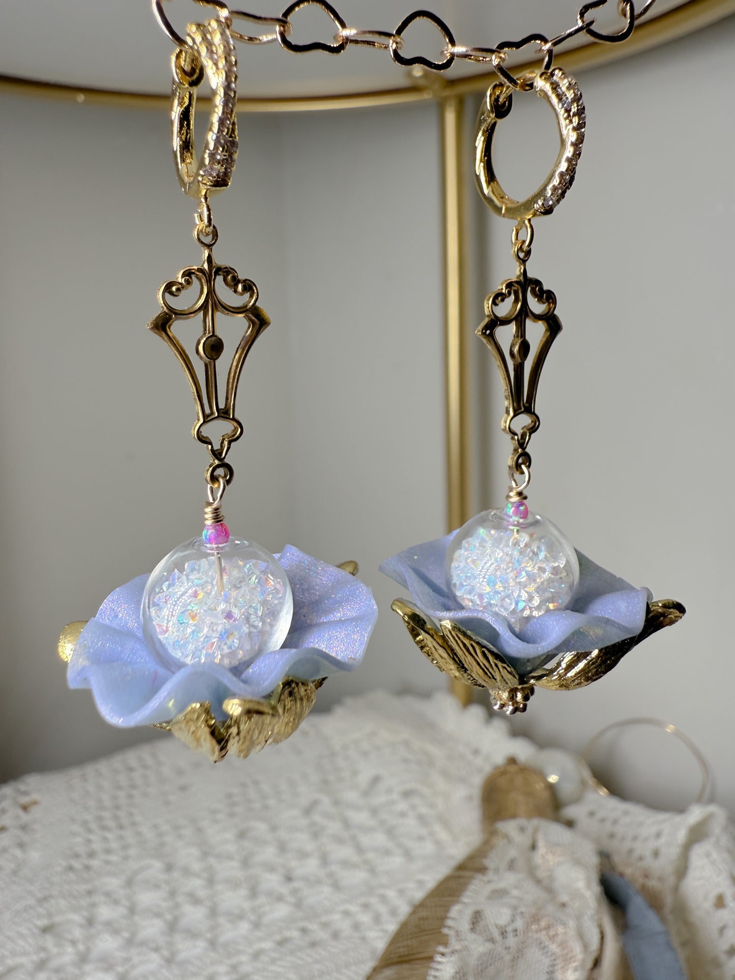 Periwinkle blooms