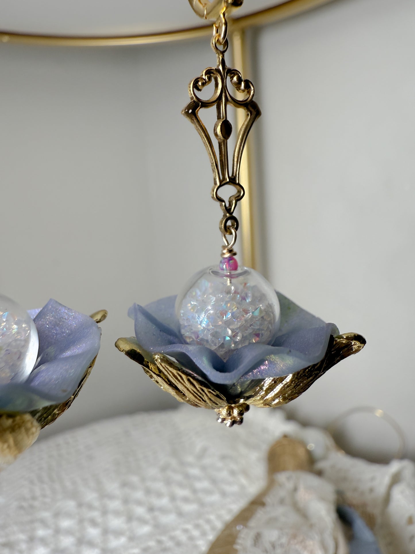 Periwinkle blooms