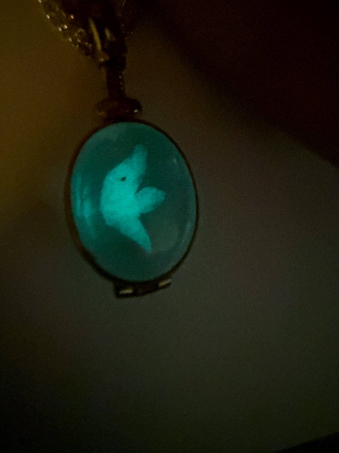 Bioluminescent specimen
