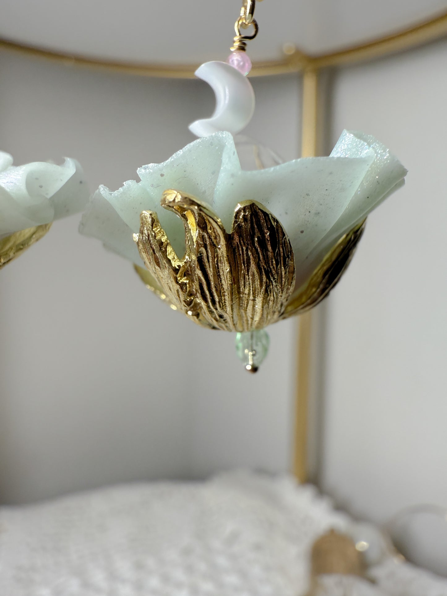 Moon blooms